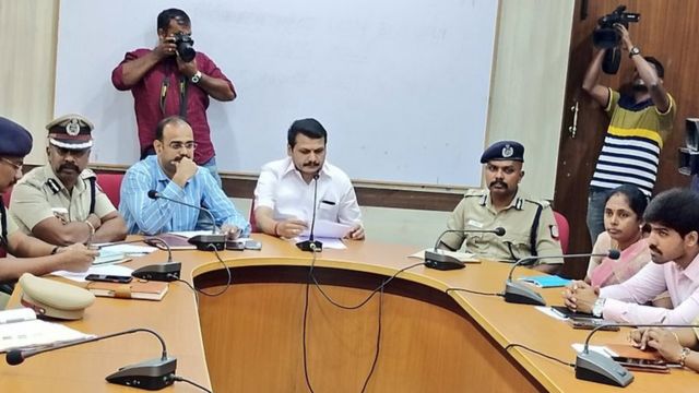 கோவையில் செந்தில் பாலாஜி தலைமையில் நடந்த கூட்டம்