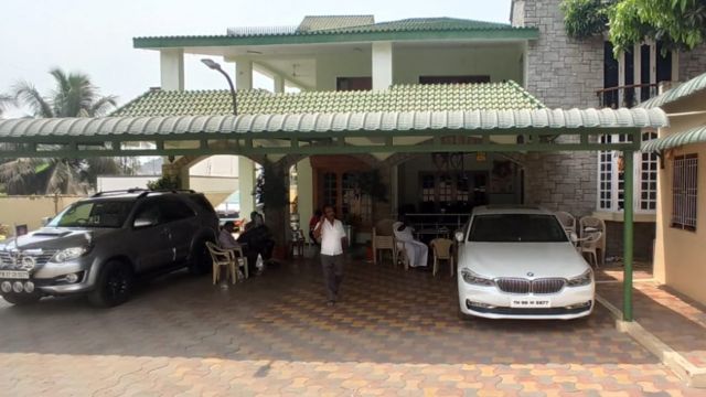 எஸ்.பி.வேலுமணி