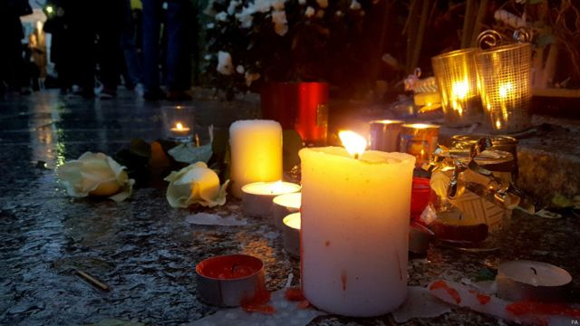 La France rend hommage aux victimes des attentats du 13 novembre 2015.