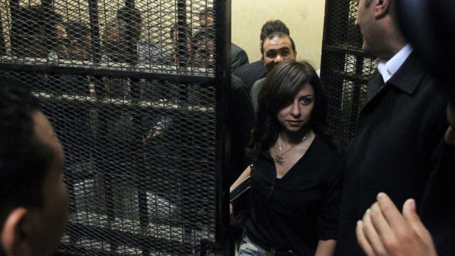 قضت محكمة مصرية ببراءة 43 متهما، من بينهم أمريكيون وأوروبيون، في القضية المعروفة إعلاميا بـ"قضية التمويل الأجنبي".