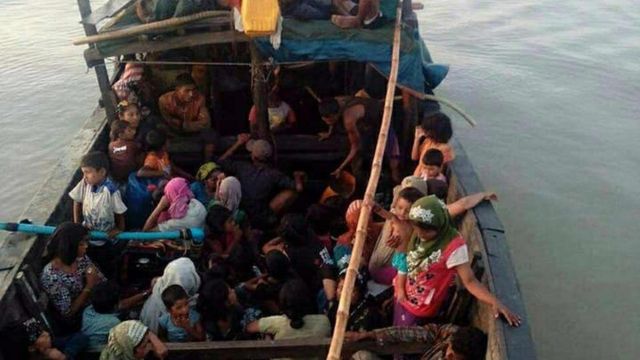 စက်လှေနဲ့ ရောက်လာခဲ့ကြတဲ့ စစ်တွေစခန်းက မွတ်စလင်ဒုက္ခသည်တွေ