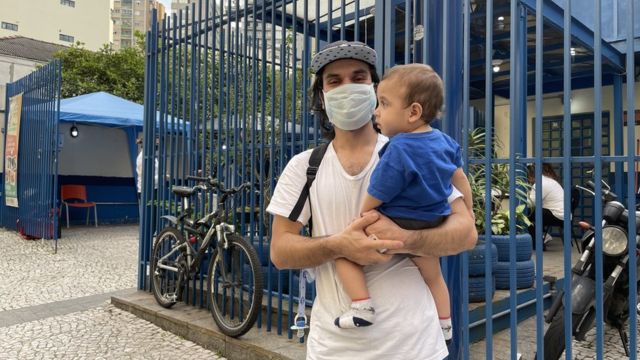 Renan Bidutti considera a imunização de adultos importante, mas confessa que não vê sua carteira de vacinação há cerca de 10 anos