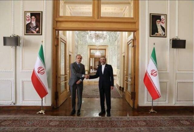 انریکه مورا در تهران با علی باقریکنی مذاکره کننده ارشد ایران در مذاکرات وین دیدار کرده است