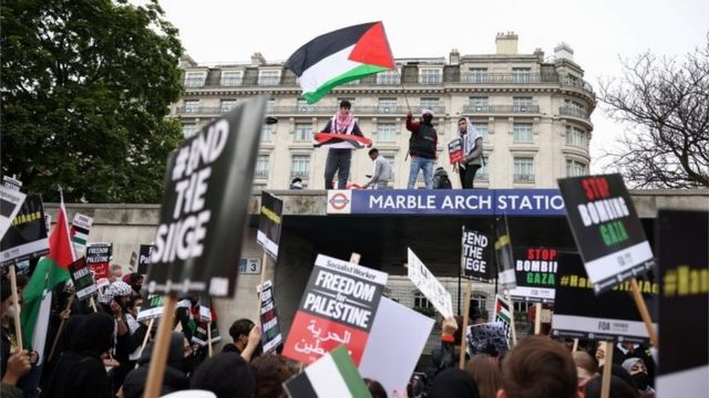 Protes pro-Palestina di London.