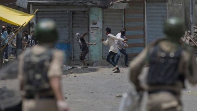 Abantu 18 bamaze kwicwa muri Kashmir