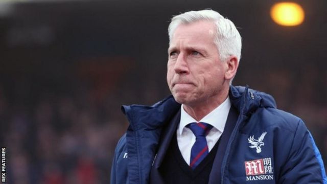 Umumenyereza Alan Pardew yirukanywe umugwi warusigaje inkino zitandatu