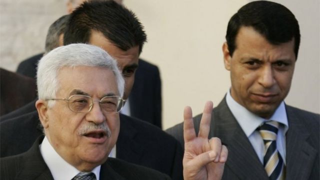 Mohammed Dahlan (right) and Mahmoud Abbas (file photo)
