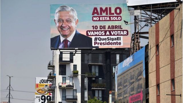 Poster in favor of the continuity of AMLO after the recall.