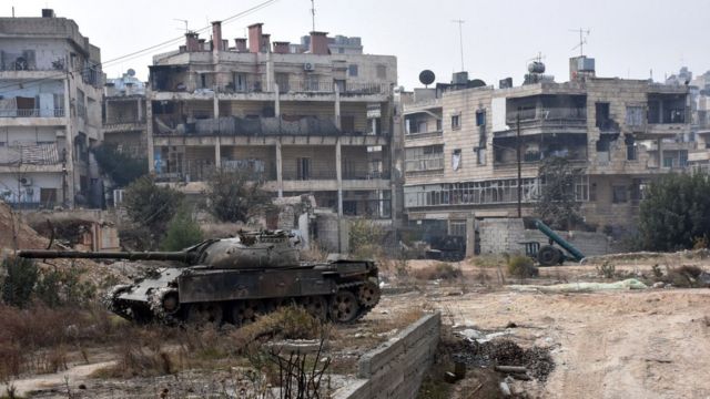 Suriya hökumət qüvvələrinin tankl, Hələb, 11 dekabr 2016.