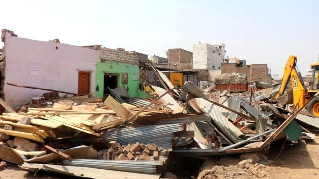 Madya Pradeş'te yıkılan bir ev