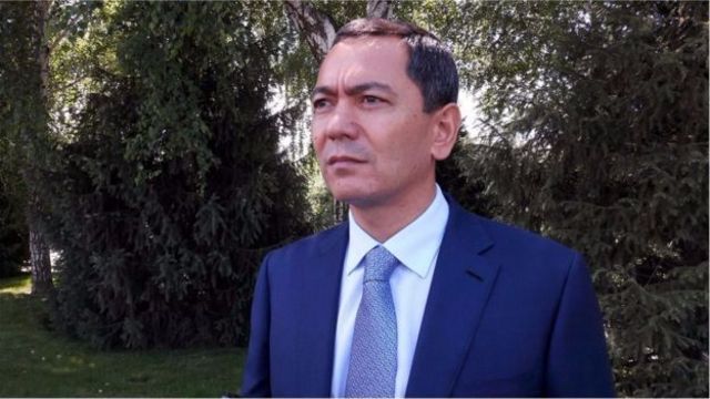 Эксперттердин басымдуусу Өмүрбек Бабанов шайлоого чечкиндүү баратканын айтышууда