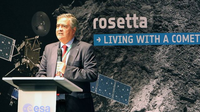 La mission Rosetta a été approuvée en 1993 par l'Agence spatiale européenne (ESA).