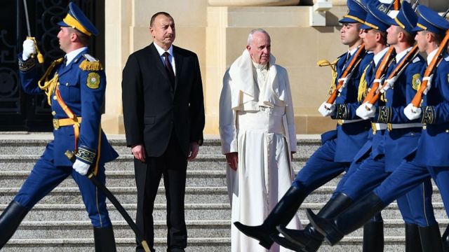"Gənclik" Prezident Sarayı meydanında Roma Papası Fransiskin qarşılanma mərasimi keçirilib