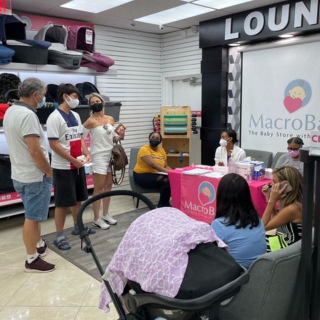 A loja brasileira de artigos de bebê foi escolhida pelo governo da Flórida como ponto de vacinação para facilitar o acesso da comunidade do país aos imunizantes