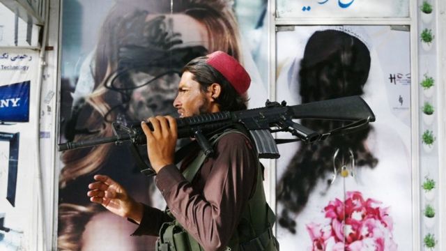 塔利班重新控制喀布尔后，美军撤离阿富汗(photo:BBC)