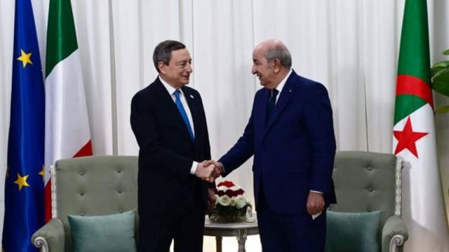 意大利总理德拉吉访问阿尔及利亚，并与该国签署了一项新的天然气供应协议，将天然气进口量增加约40%。(photo:BBC)