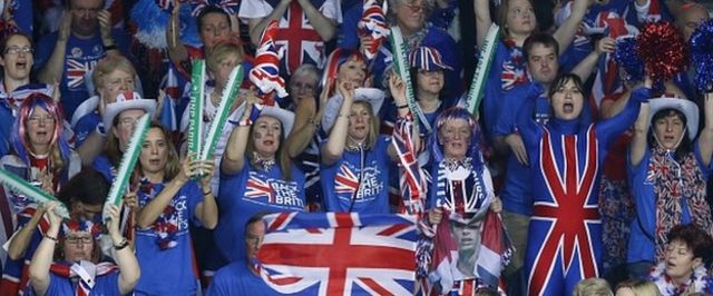 英国人ファンも試合を盛り上げた