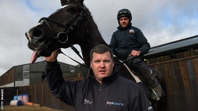 Stable Employee Banned For Taking Gordon Elliott Dead Horse Photo Bbc Sport