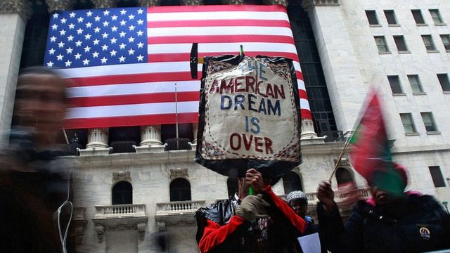 El sueño americano es una farsa": qué es la "trampa de la meritocracia" (y  cómo afecta tanto a pobres como a ricos en Estados Unidos) - BBC News Mundo