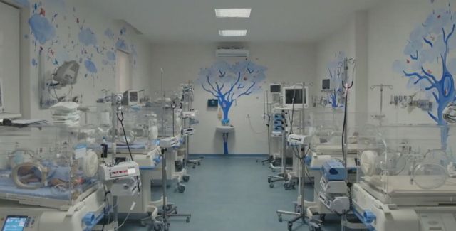 مستشفى الكرنتينا في بيروت يعد من بين المؤسسات الحيوية التي دمرها انفجار الرابع من أغسطس.