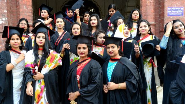 Graduadas de la Universidad de Daca, diciembre 2019