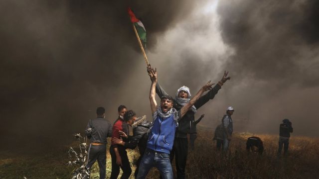 محتجون فلسطينيون