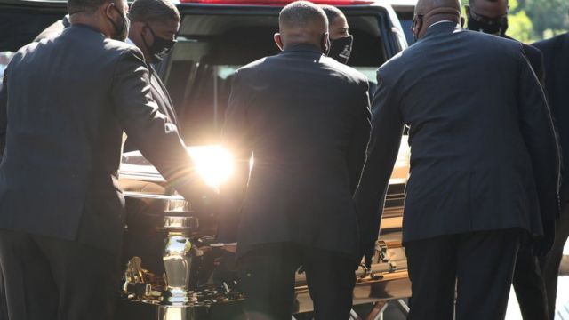 Georg's Floyd golden casket arrives in Houston for a two day memorial ceremony