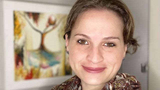 A pediatra infectologista Julia Spinardi, líder médica de vacinas da Pfizer Brasil