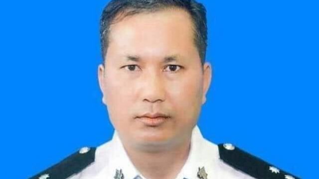 ဦးကျော်ဇောခိုင်ဟာ ပလက်ဝဇာတိရခိုင်လူမျိုးတစ်ဦးဖြစ်ပြီး လွန်ခဲ့တဲ့ သုံးလကမှ မောင်တောလဝကဌာနကိုပြောင်းရွှေ့တာဝန်ထမ်းဆောင်ခဲ့တာပါ။