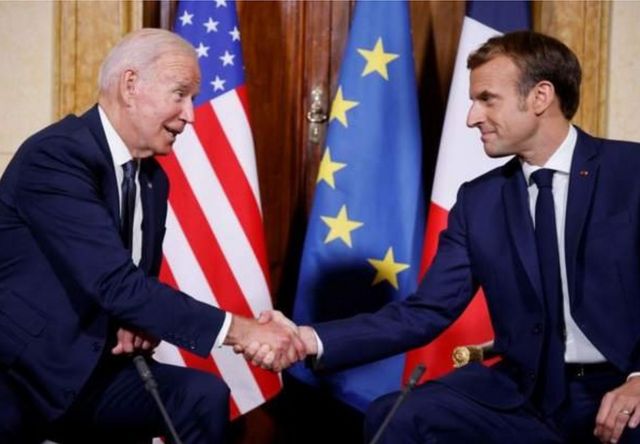 美国总统拜登与法国总统马克龙