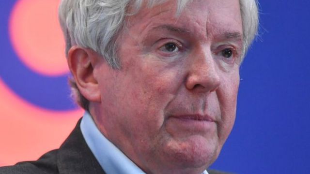 Lord Hall nói ông sẽ dùng tiếng nói được tin cậy của BBC để dẫn đường.