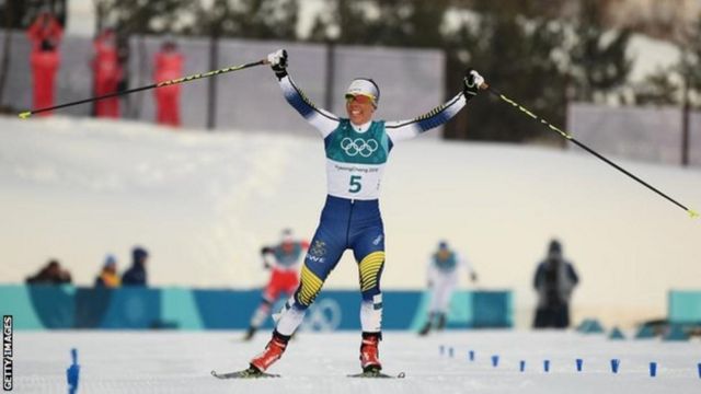 Charlotte Kalla yatsindiye umudali w'inzahabu wa gatatu, uwa gatandatu mu mu nkino za Olympique