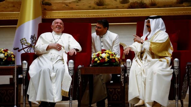 الملك حمد والبابا فرانسيس
