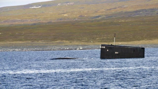Дизельная подлодка "Владикавказ" во время учений по поиску и спасению аварийной подводной лодки на Северном флоте в июне 2019 года