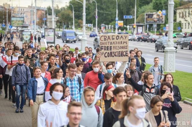 Силовики почали розгін студентських протестів у Мінську