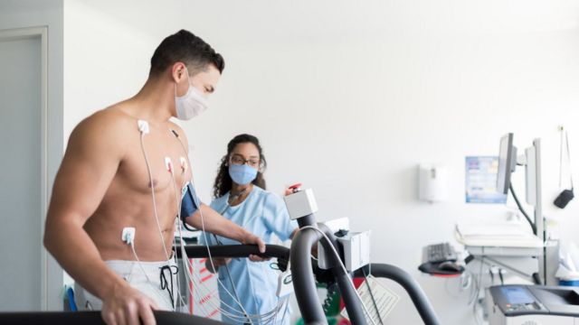 இளைஞர் பரிசோதனை