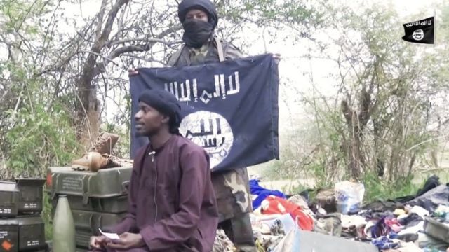 Kenshi Boko Haram ikoresha ibendera ya IS yirabura