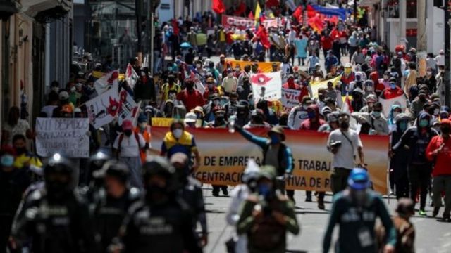 Diferentes sindicatos se sumaron a las movilizaciones en diferentes poblaciones de Ecuador.