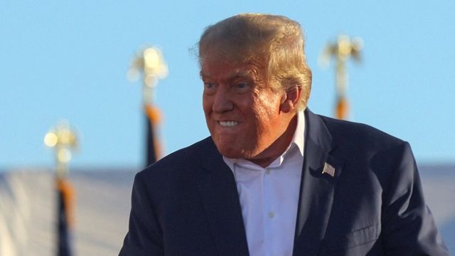Дональда Трампа пустят обратно в "Фейсбук" и "Инстаграм" - BBC News ...