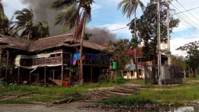 အကြမ်းဖက် တိုက်ခိုက်မှုတွေ စတင်ဖြစ်ခဲ့ပြီးနောက် ရွာတချို့ မီးရှို့ခံရ