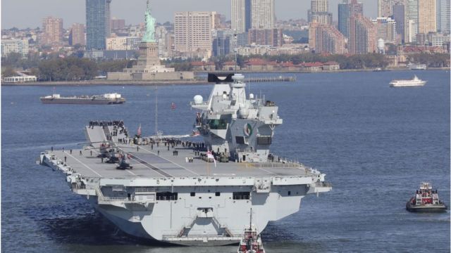 HMS Queen Elizabeth R08