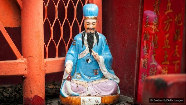 黃大仙，一個在香港很受歡迎的道教神仙，被認為有治療疾病的能力。