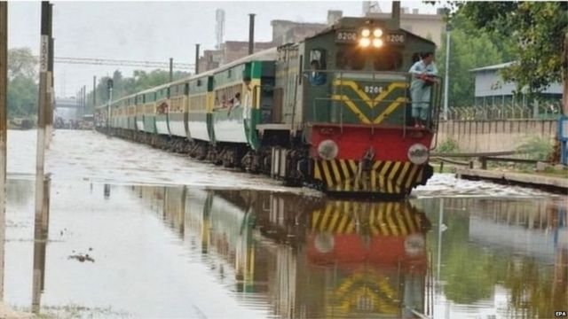 पाकिस्तान ट्रेन