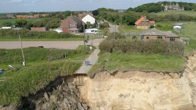 Happisburgh'un bazı kıyı bölgeleri şimdiden parçalanmaya başladı