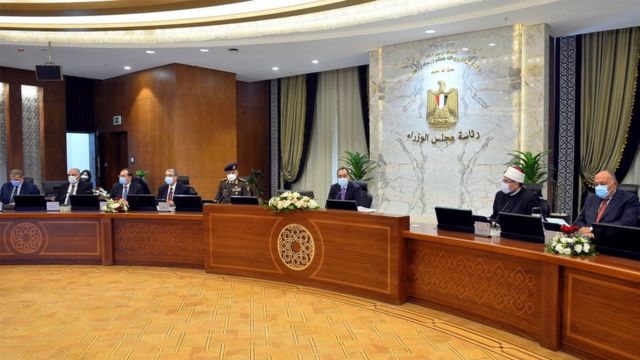 رئيس الوزراء المصري مصطفى مدبولي يترأس الاجتماع الأول لمجلس الوزراء