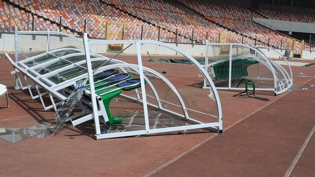 One of di tins fans destroyed for di Moshood Abiola National Stadium, Abuja