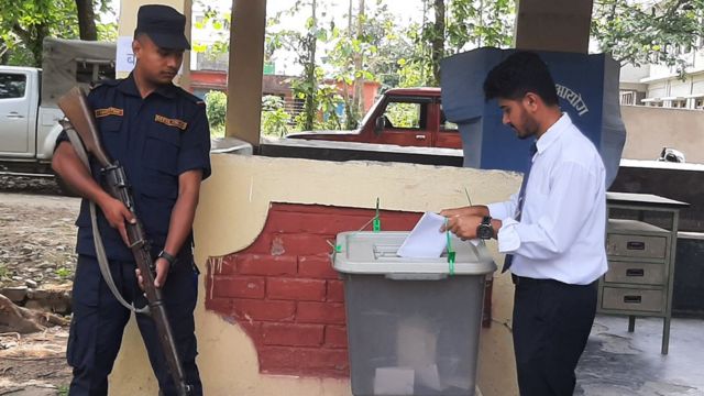 नमुना मतदान