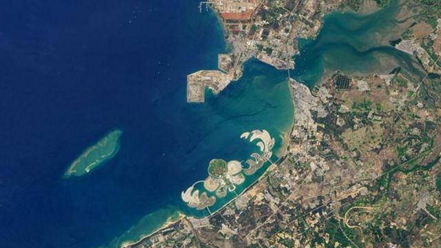 மாறி வரும் கடற்கரைகள்: சீனாவின் யாங்பு கடற்கரையில் செயற்கையாக உருவாக்கப்பட்ட ஃப்ளவர் தீவு