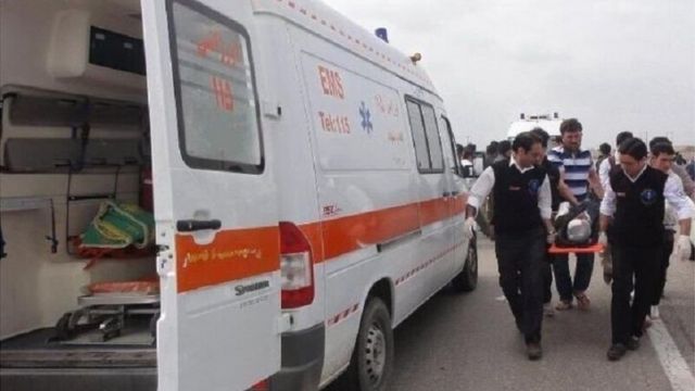 سخنگوی دانشگاه علوم پزشکی اصفهان تایید کرد که دو نفر از مجروحان اعتراضات دیروز در بخش آی‌سی‌یو بستری هستند