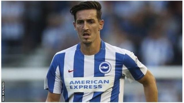 Lewis Dunk kusalia Brighton